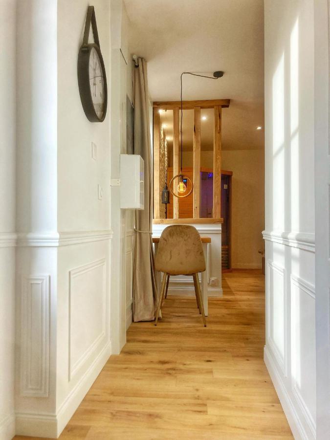 Le Petit Paris - Cocon & Spa & Sauna Шартър Екстериор снимка